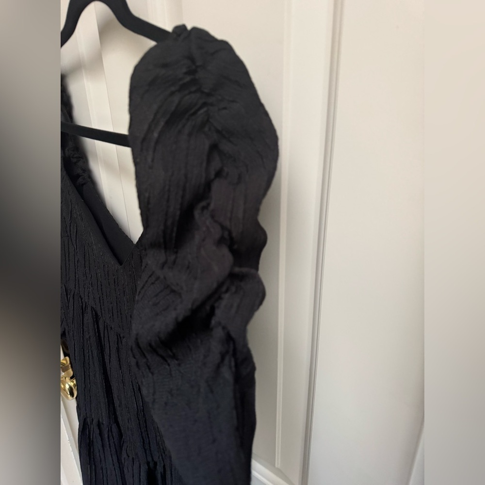 Astr Black Rouched Long Puff-Sleeve Maxi - Picture 6 of 9
